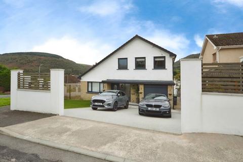 undefined, Ffordd Dinas, Port Talbot SA12