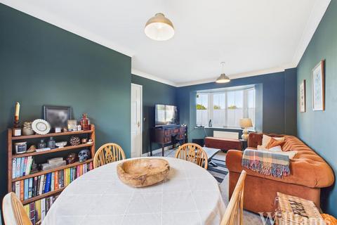 3 bedroom semi-detached house for sale, Almond Tree Drive, Aylesbury HP22