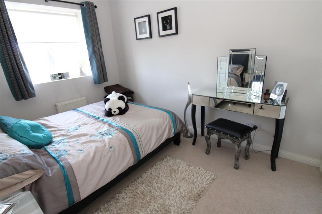 Bedroom 2.JPG