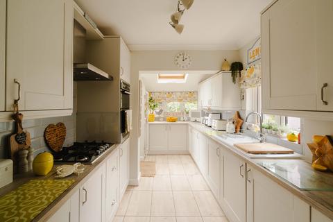 3 bedroom end of terrace house for sale, Bristol BS5