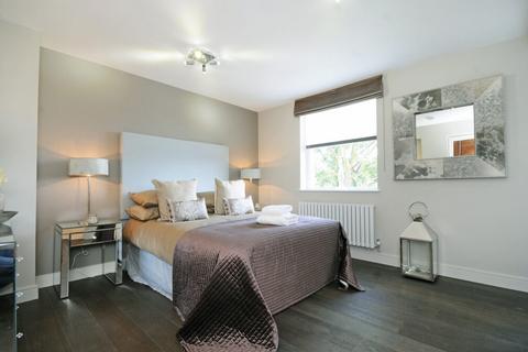 3 bedroom apartment to rent, Boydell Court, St John’s Wood Park, London NW8