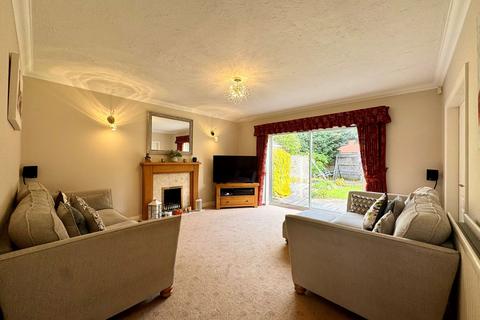 undefined, Greaves Close, Southport PR9