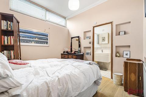 1 bedroom ground floor flat for sale, Denton Road, N8