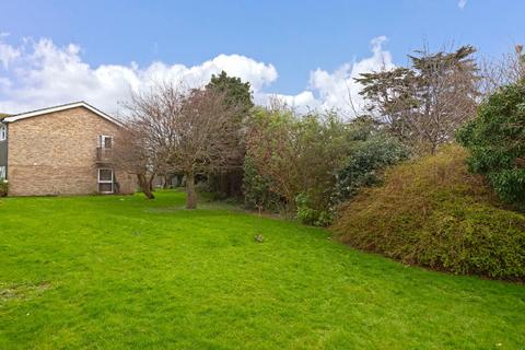 2 bedroom flat for sale, Russell Court, Bridge Close, Lancing