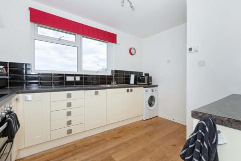 2 bedroom flat for sale, Russell Court, Bridge Close, Lancing