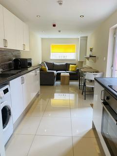 3 bedroom terraced house to rent, Swansea SA1