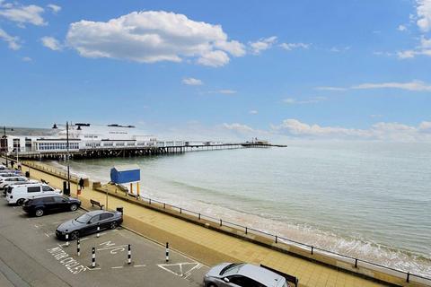 2 bedroom flat to rent, Esplanade, Sandown