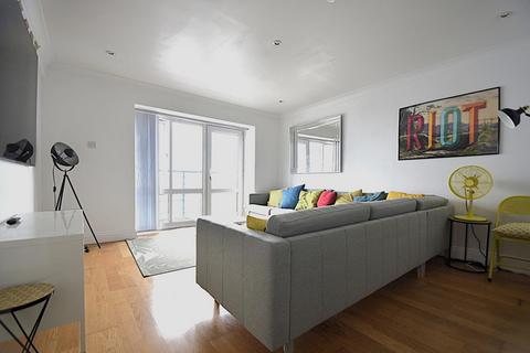 2 bedroom flat to rent, Esplanade, Sandown