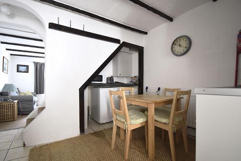 2 bedroom house to rent, St. Catherine Street, Ventnor