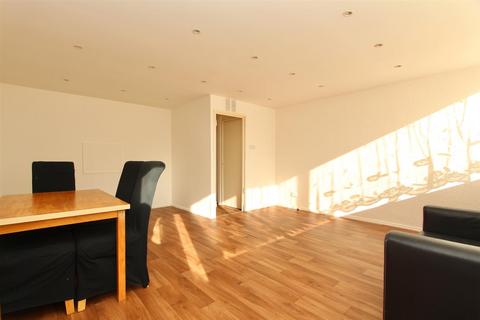 undefined, White Hart Lane, London N22