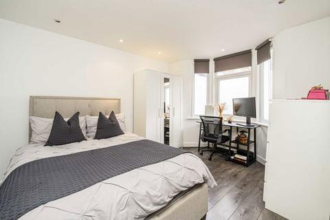undefined, Kingswood Road, London W4