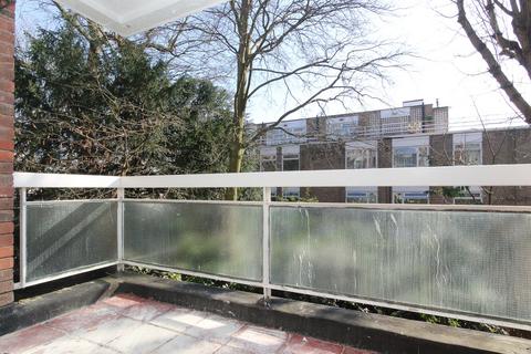 2 bedroom apartment for sale, Leamington House, 23 Stonegrove, HA8