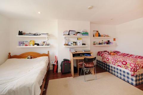 undefined, Barking Road, Canning Town, London, E16
