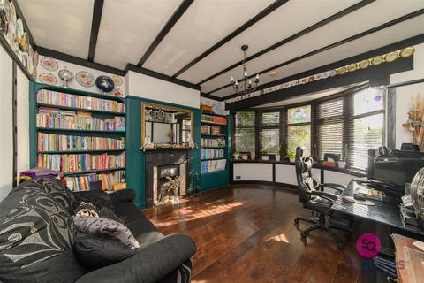 undefined, Highfield Avenue, London
