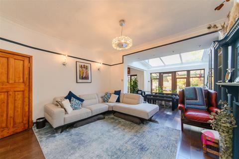 undefined, Highfield Avenue, London