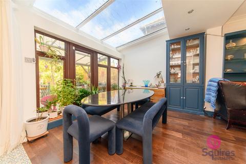 undefined, Highfield Avenue, London