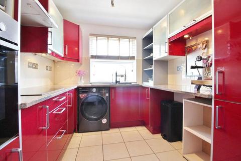 17 Hepple Close, Isleworth, TW7 6AY