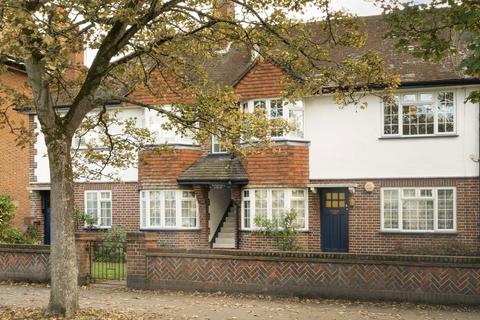 Flat 30, Windmill Court Windmill Road, London, W5 4DN