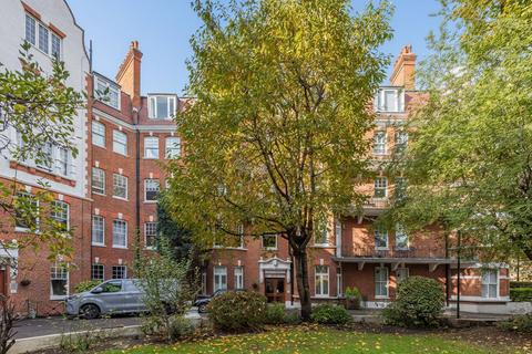 Kings Gardens, West Hampstead, London, NW6