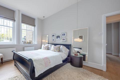 3 bedroom flat for sale, Kings Gardens, West Hampstead, London, NW6