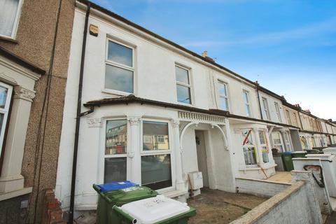 1 bedroom in a house share to rent, Gilbert Road, Belvedere