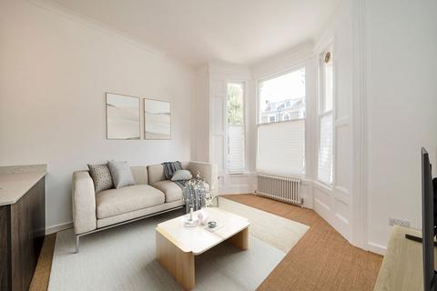 2 bedroom flat for sale, Warwick Avenue, London W9