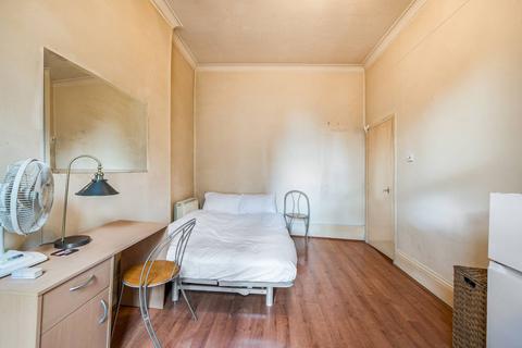 Studio to rent, Upper Montagu Street, Baker Street, London, W1H