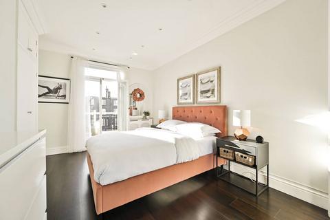 undefined, Talgarth Road, Barons Court, London, W14