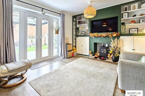 3 bedroom semi-detached house for sale, Astley Garden, Hilton, Derby