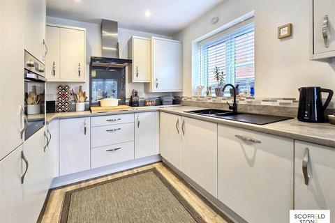 3 bedroom semi-detached house for sale, Astley Garden, Hilton, Derby
