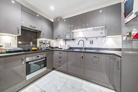 2 bedroom flat to rent, Amelia Street, Elephant and Castle, London, SE17