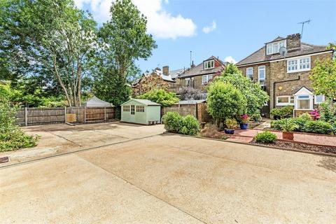 undefined, Upper Richmond Road West, East Sheen, SW14
