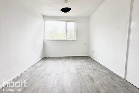 undefined, MONMOUTH RD, B32