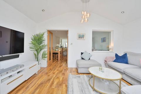 3 bedroom end of terrace house for sale, Ashbourne Road, Tooting, Mitcham, CR4