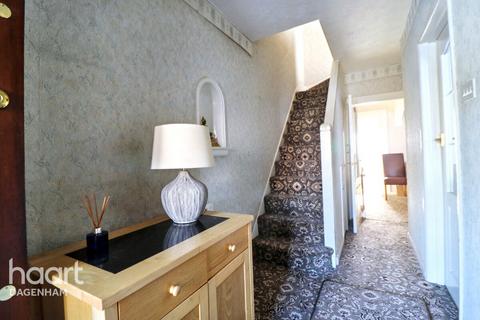 4 bedroom end of terrace house for sale, Dagenham Road, Dagenham