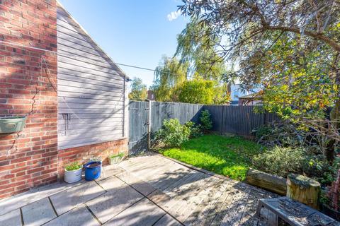 undefined, Temple Road, Cricklewood, London, NW2