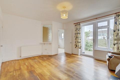 2 bedroom semi-detached bungalow for sale, Parkfields, Benfleet, SS7