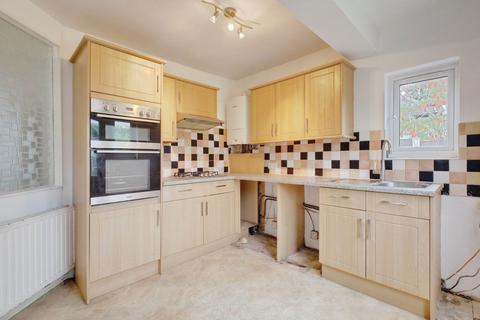 2 bedroom semi-detached bungalow for sale, Parkfields, Benfleet, SS7