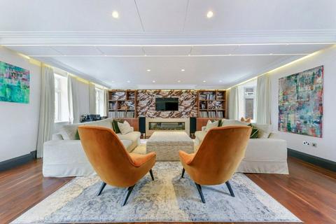 5 bedroom terraced house to rent, London W2