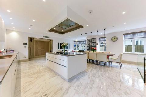 5 bedroom terraced house to rent, London W2