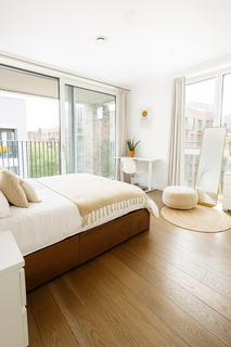 2 bedroom flat for sale, Heygate Street, Walworth, London, SE17