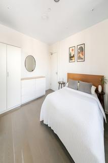 2 bedroom flat for sale, Heygate Street, Walworth, London, SE17