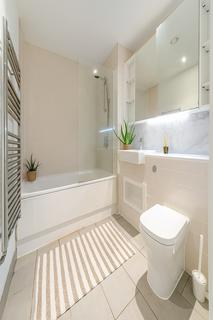 2 bedroom flat for sale, Heygate Street, Walworth, London, SE17