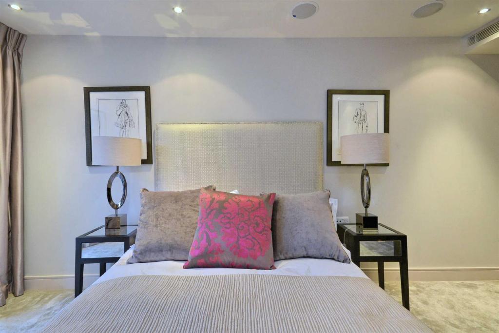 Doulton-house-park-street-chelsea-creek-sw6