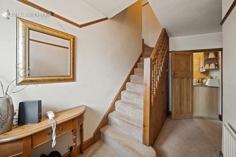 undefined, Birchwood Avenue, Wallington