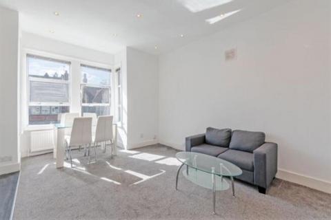 3 bedroom apartment to rent, Greenhill Road, London NW10