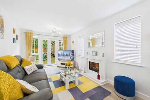 undefined, Kilnwood Close, Faygate