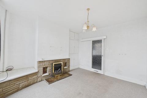 2 bedroom end of terrace house to rent, Wentworth Road, Blackerhill
