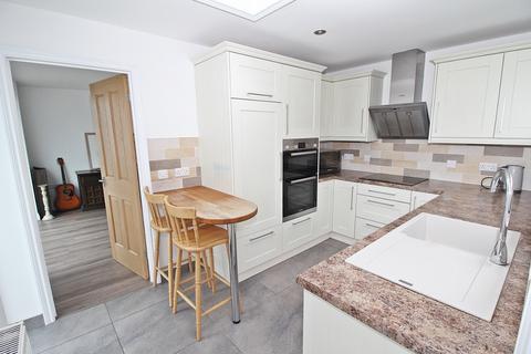 undefined, Russell Road, Toddington