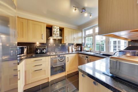 9 Albert Road, Chelsfield, Orpington, BR6 6JG